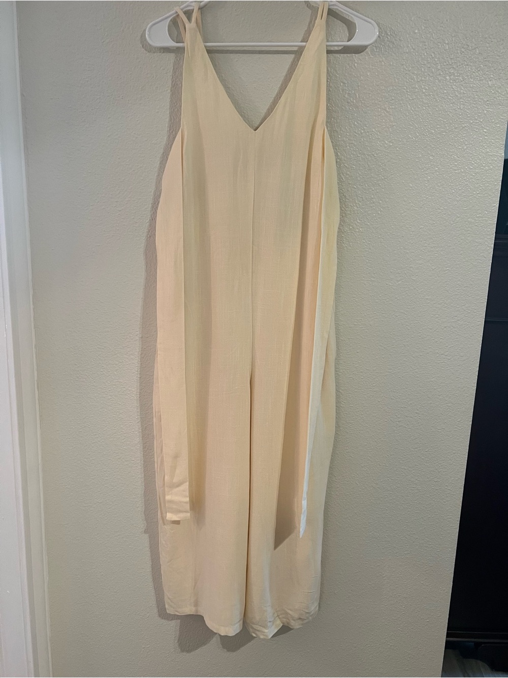 Lulu's Cream V-Neck Wide-Leg Sleeveless Jumpsuit